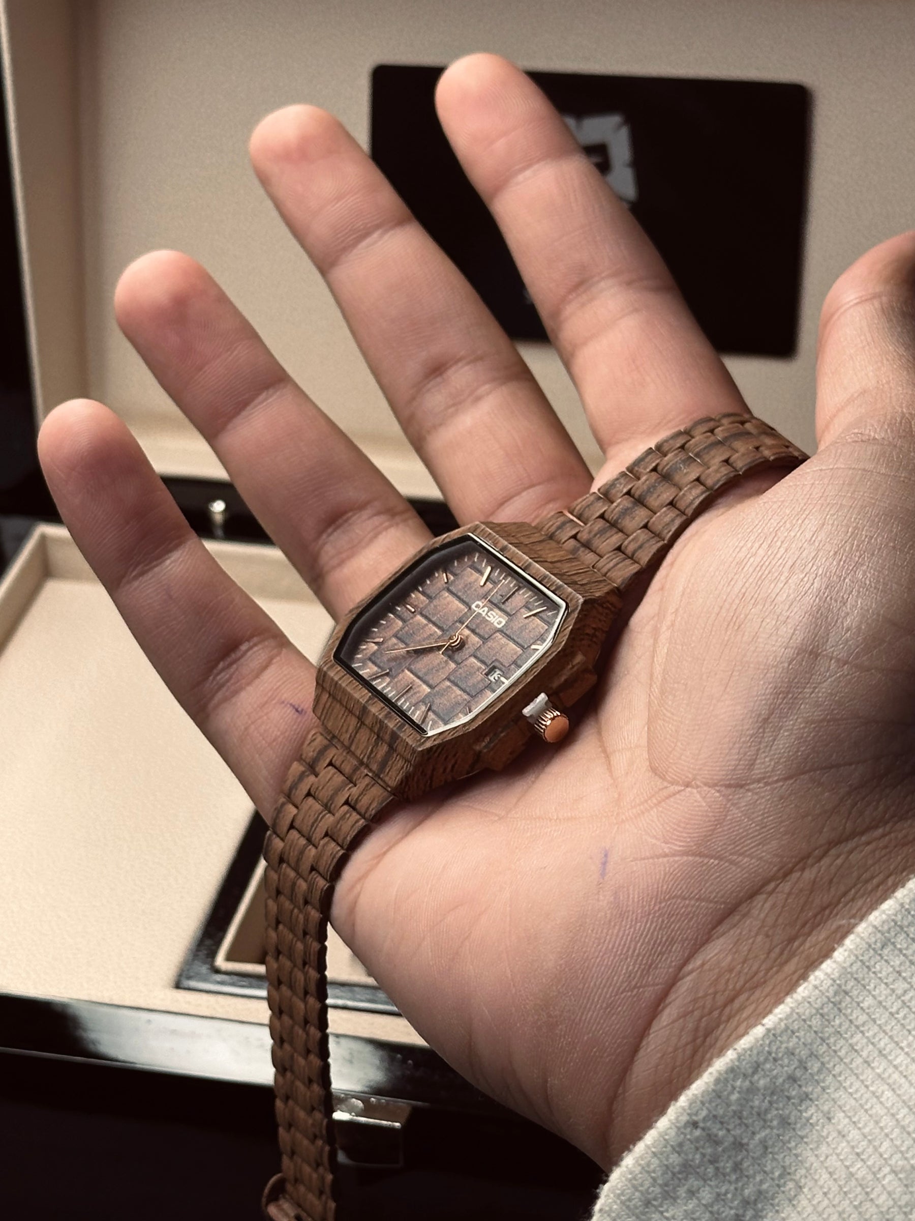 Casio Wooden-Texture