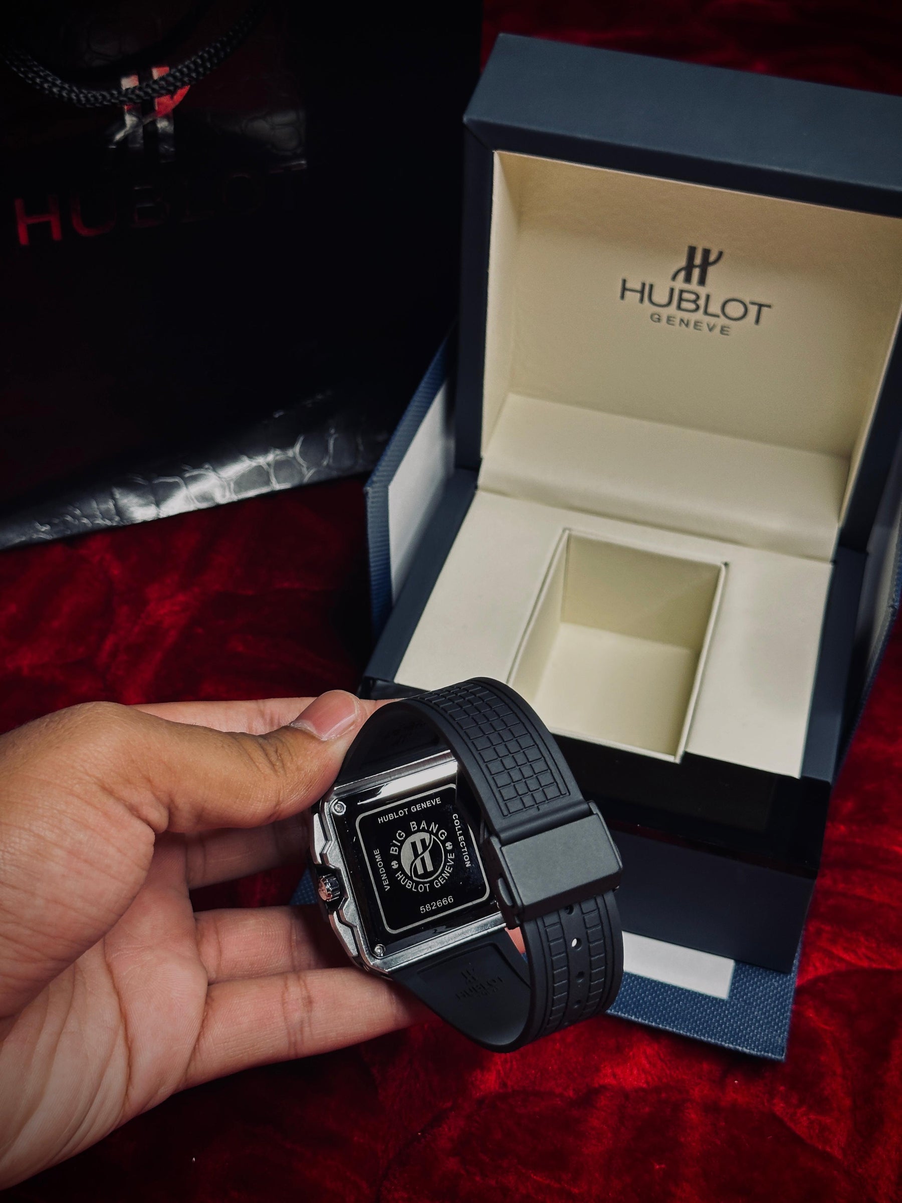 Hublot Square Bang Unico King with silicone straps